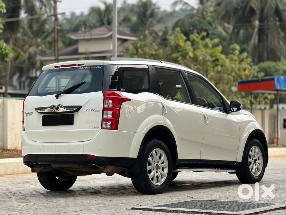 Mahindra Xuv500 2.2 W10, 2015, Petrol