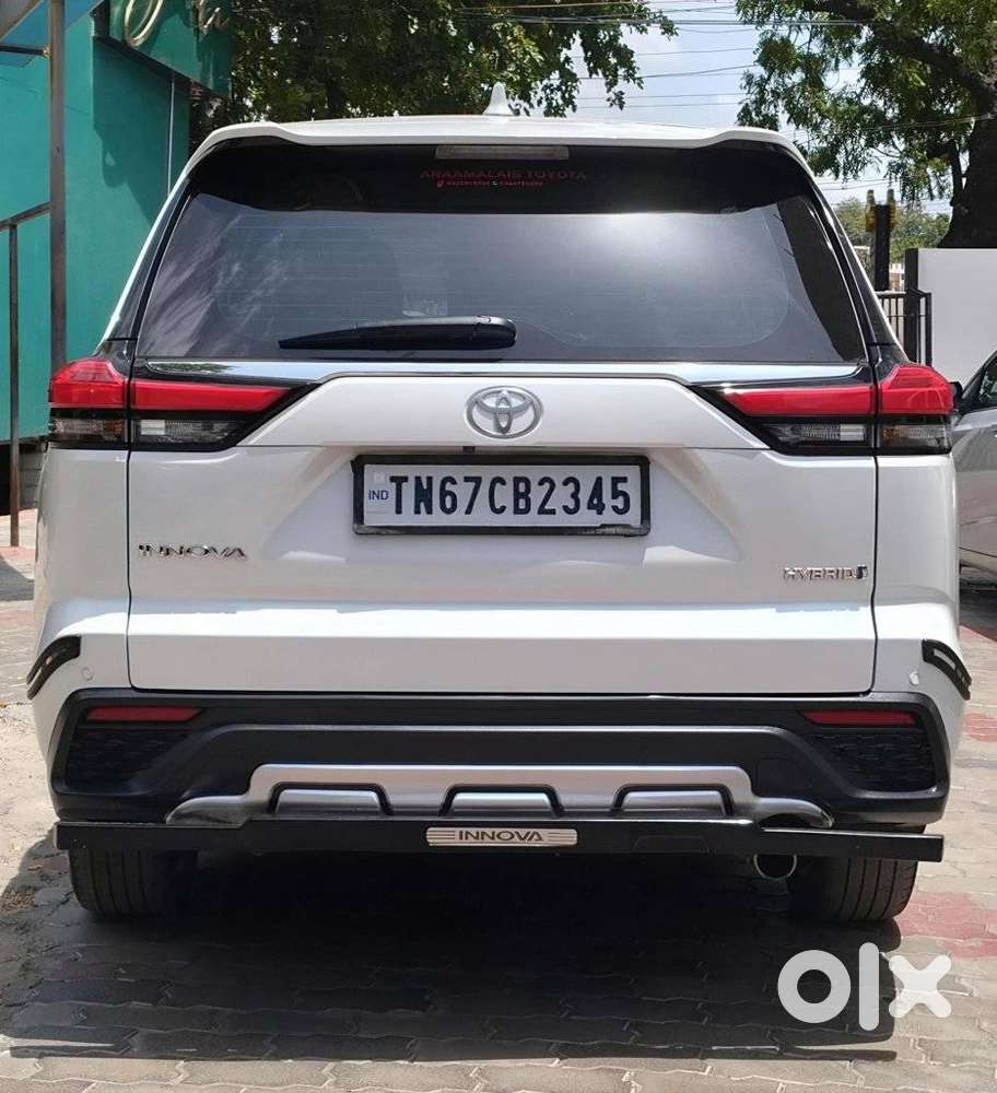 Toyota Innova Hycross 2.0 Zx Hybrid 7 Str, 2023, Petrol
