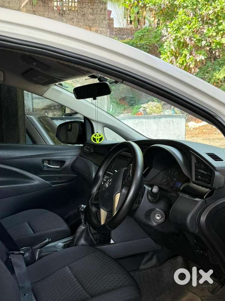 Toyota Innova Crysta 2016 Diesel 120000 Km Driven