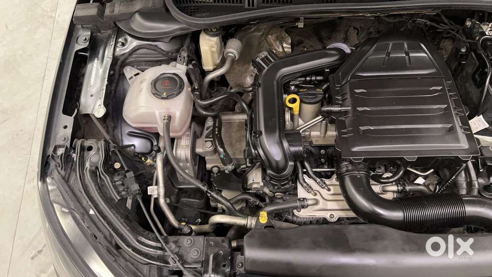 Skoda Slavia Style 1.0l Tsi At, 2022, Petrol