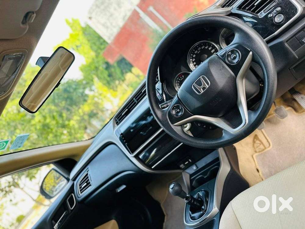 Honda City I-vtec V, 2018, Petrol