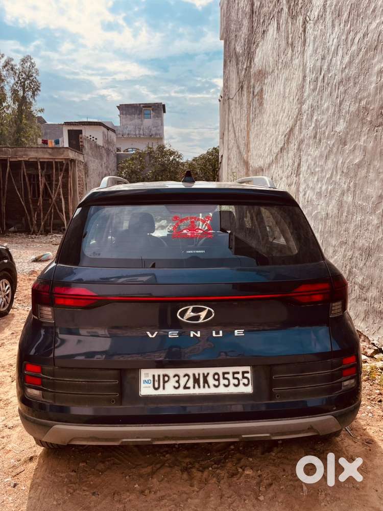 Hyundai Venue Petrol 2023