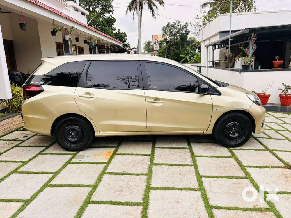 Honda Mobilio 1.5 S I-vtec Mt, 2015, Petrol