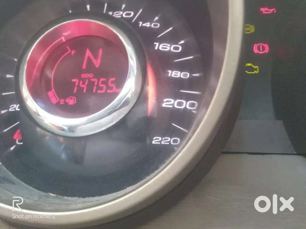 Mahindra Xuv500 2015 Diesel 80000 Km Driven