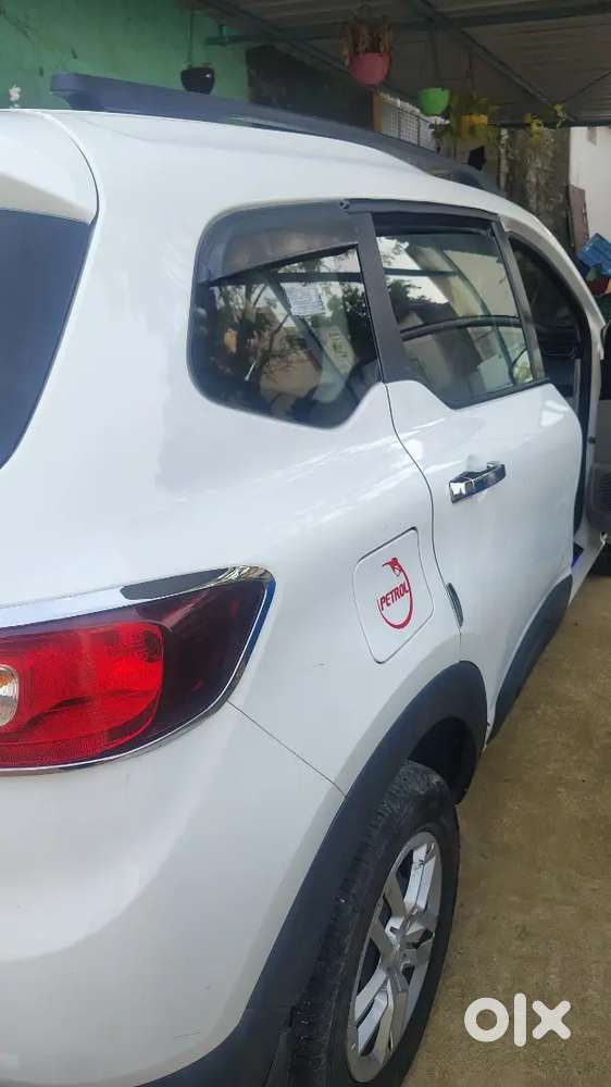 Renault Triber 2023 Petrol 33500 Km Driven