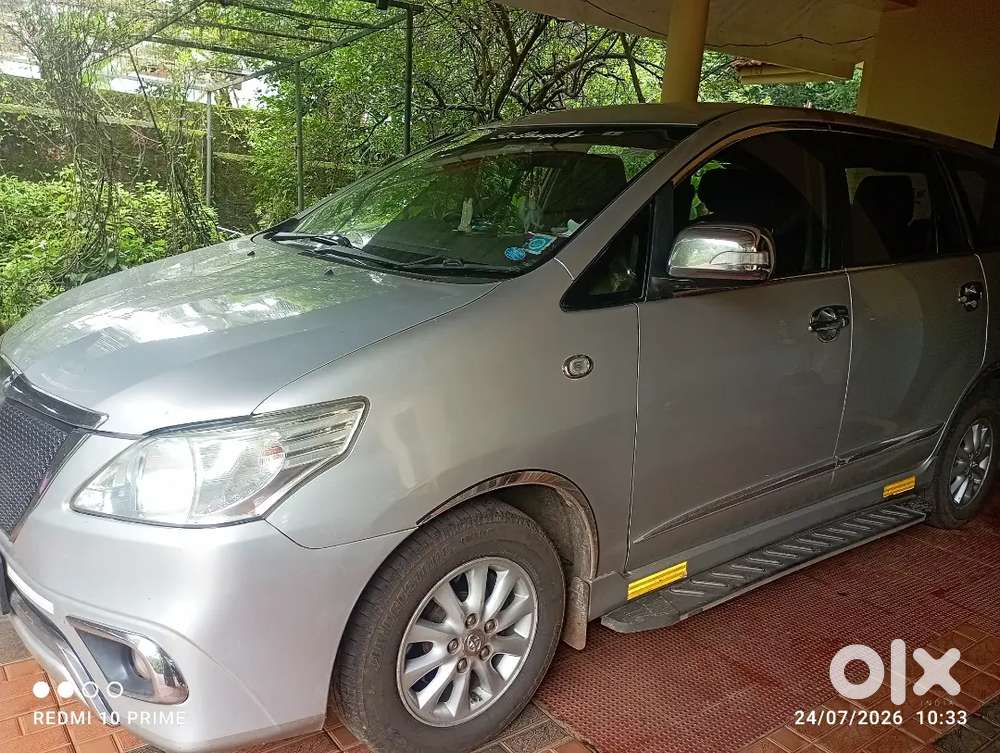 Toyota Innova 2014 Dicember Model Diesel Manual 285000 Km Driven