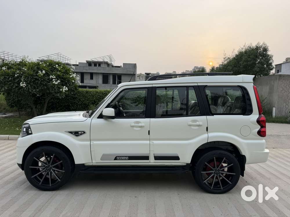 Mahindra Scorpio Classic 2.2 S 11 Mt 7 Cc, 2023, Diesel