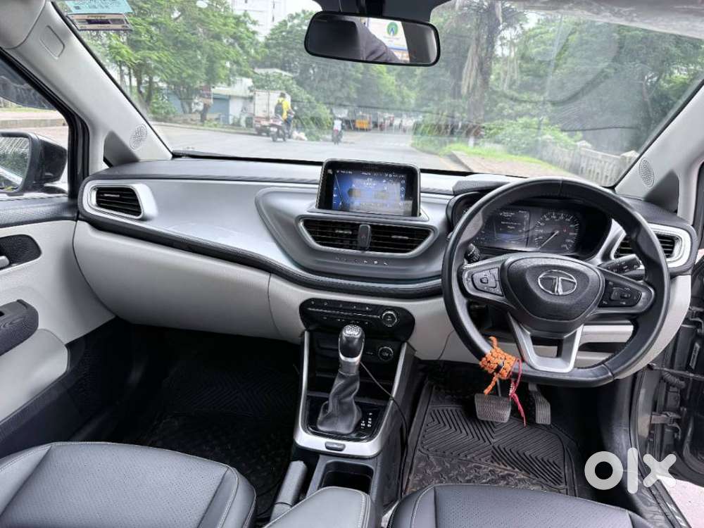 Tata Altroz 1.2 Xz (o), 2023, Petrol