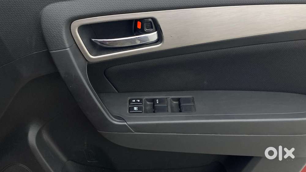 Maruti Suzuki Vitara Brezza Zdi Plus Dual Tone, 2017, Diesel