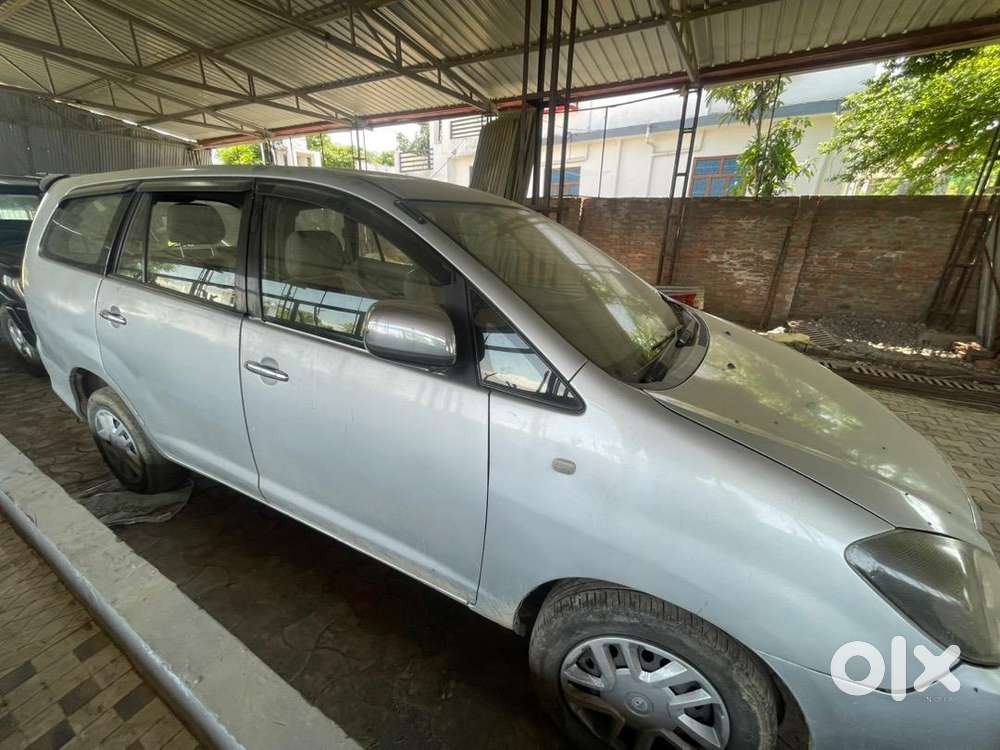 Toyota Innova 2010 Diesel Well Maintained