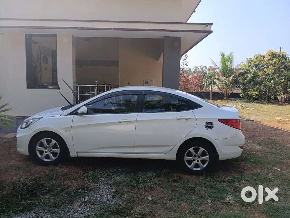 Hyundai Fluidic Verna 2011 Petrol 30000 Km Driven