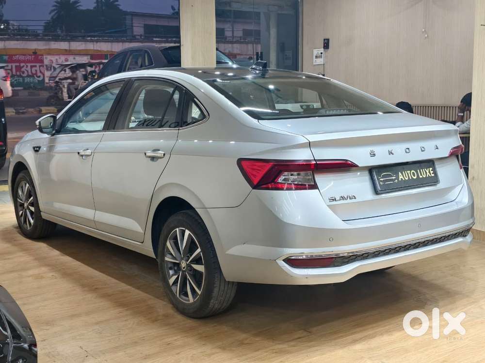 Skoda Slavia 1.0 Tsi Style At, 2023, Petrol