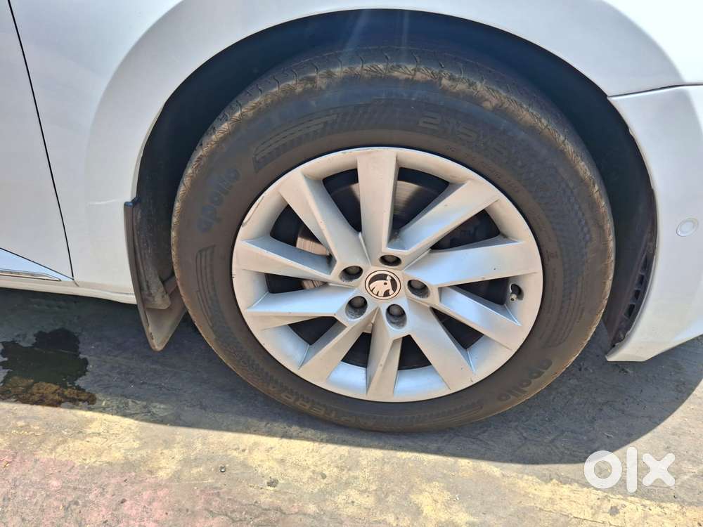 Skoda Superb 2.0 L&k Tsi At, 2019, Petrol