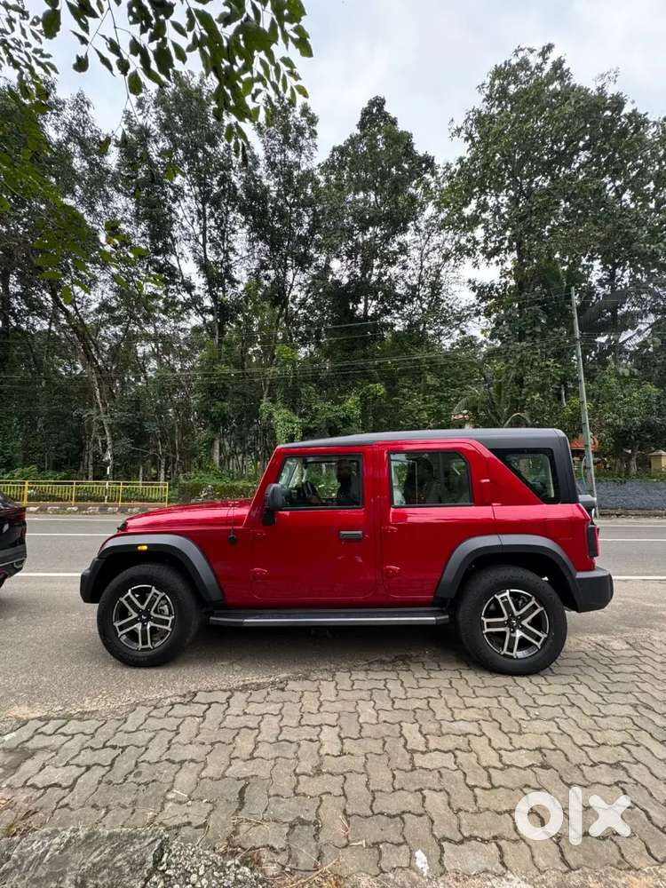 Thar Roxx Petrol Automatic