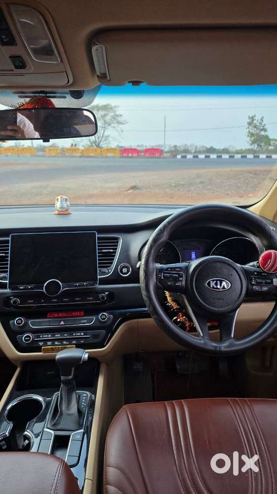 Kia Carnival Premium, 2021, Diesel