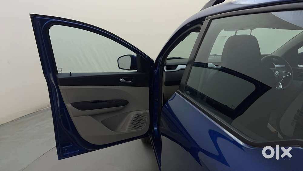 Renault Triber Rxz, 2019, Petrol