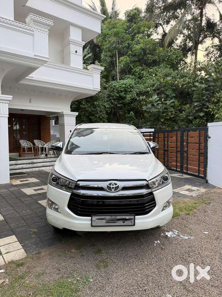 Toyota Innova Crysta 2017 Diesel Well Maintained