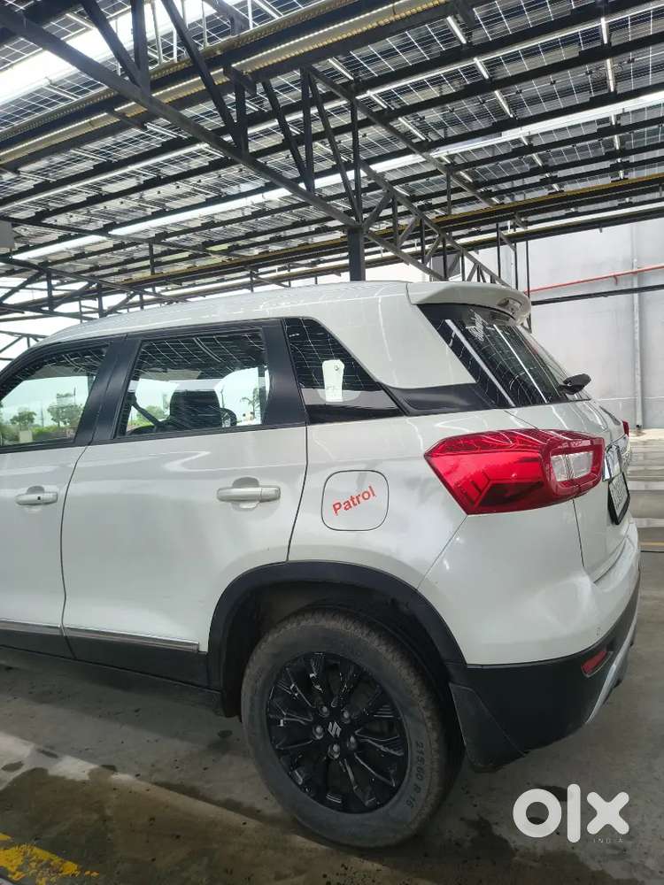 Maruti Suzuki Brezza 2022 Zxi Hybrid Manual