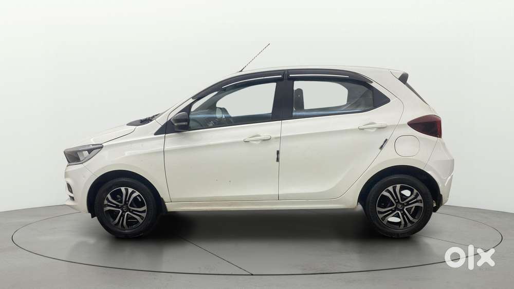 Tata Tiago 1.2 Revotron Xt, 2022, Petrol