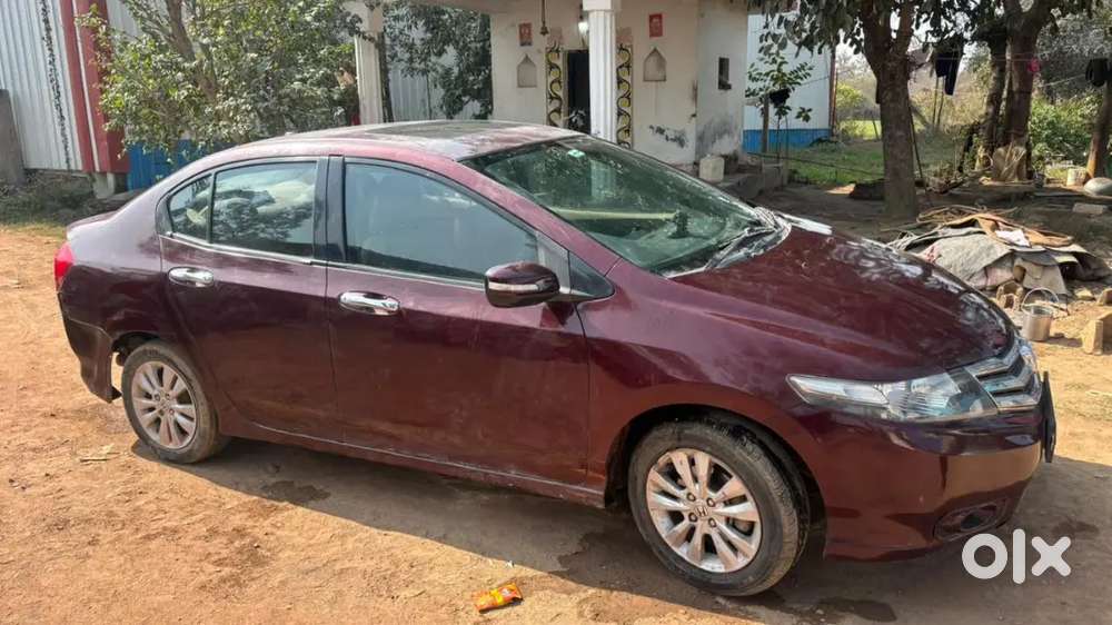Honda City V With Sunroof