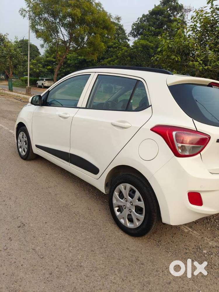 Hyundai Grand I10 Sportz 1.2 Kappa Vtvt, 2015
