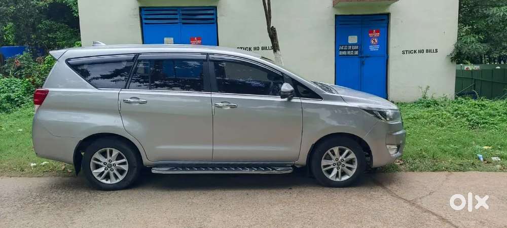 Toyota Innova Crysta 2019