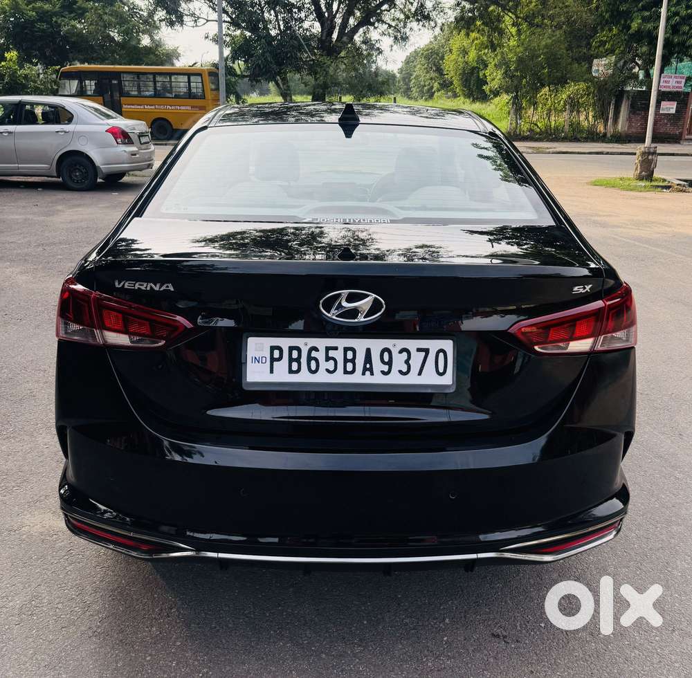 Hyundai Verna 1.5 Sx Petrol Mt, 2021, Petrol