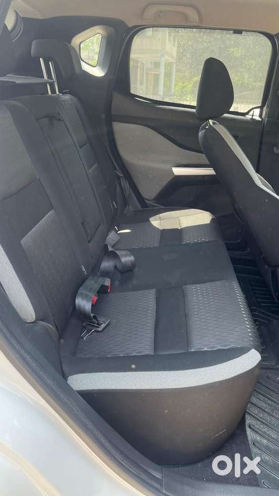 Nissan Magnite 1.0 Xv Premium, 2023, Petrol