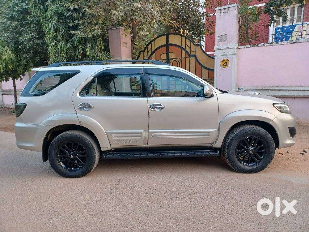 Toyota Fortuner 3.0 4x2 Mt, 2012, Diesel