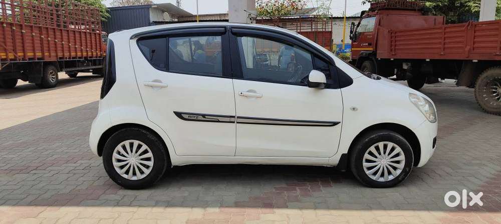 Maruti Suzuki Ritz Vxi, 2010, Petrol