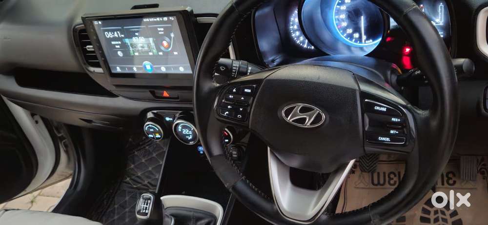 Hyundai Venue 1.0 Sx Turbo Dct, 2021, Petrol