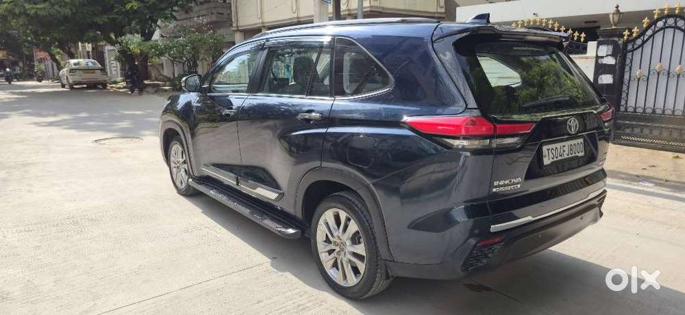 Toyota Innova Hycross 2.0 Zx Hybrid 7 Str, 2023, Petrol