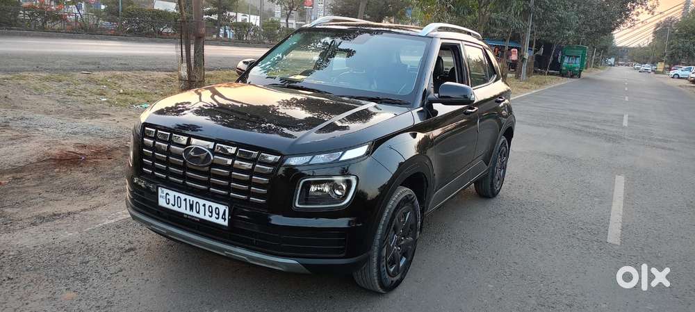 Hyundai Venue 1.2 S (o), 2024, Petrol