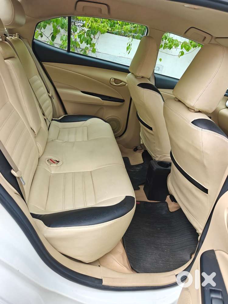 Toyota Yaris J Cvt, 2019, Petrol