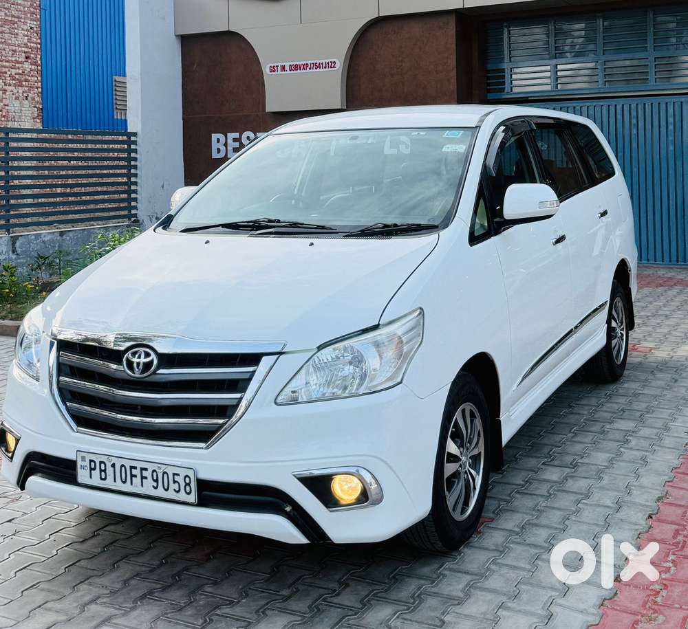 Toyota Innova 2009-2011 2.5 E 7 Str, 2016, Diesel