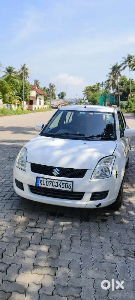 Maruti Suzuki Dzire Tour 2017