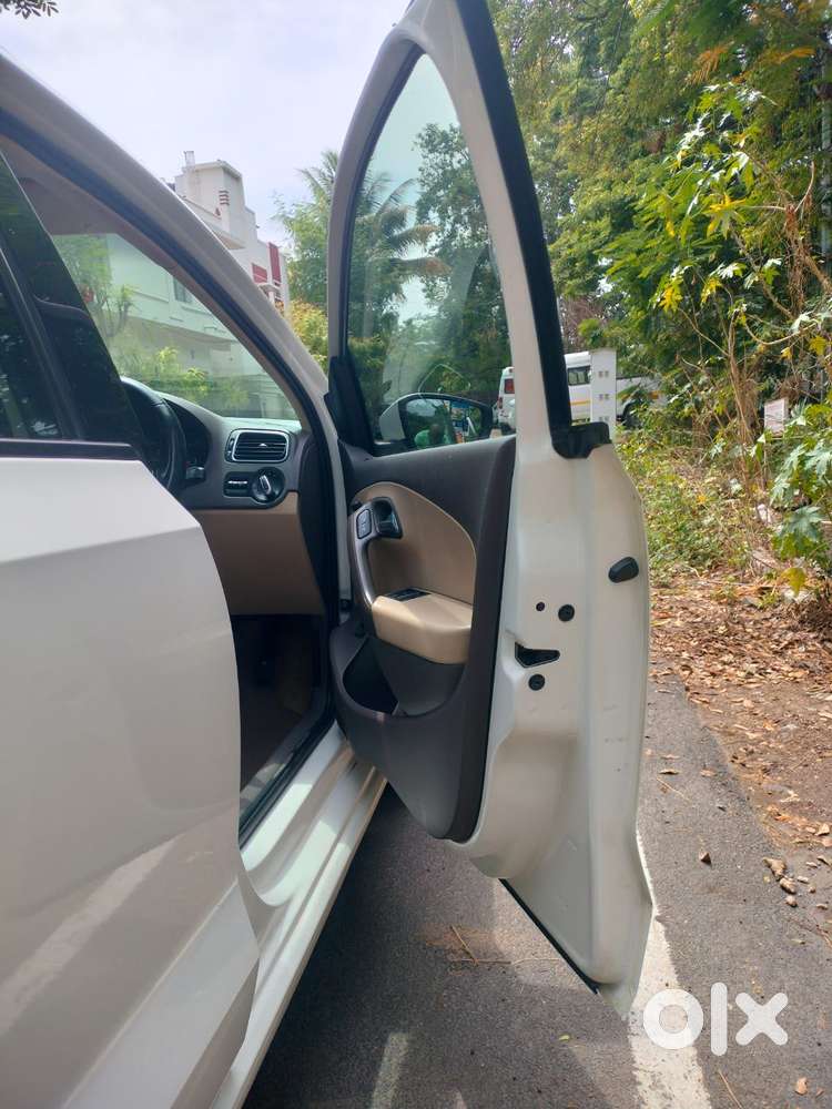 Volkswagen Vento 1.2 Tsi Highline Plus At, 2017, Petrol