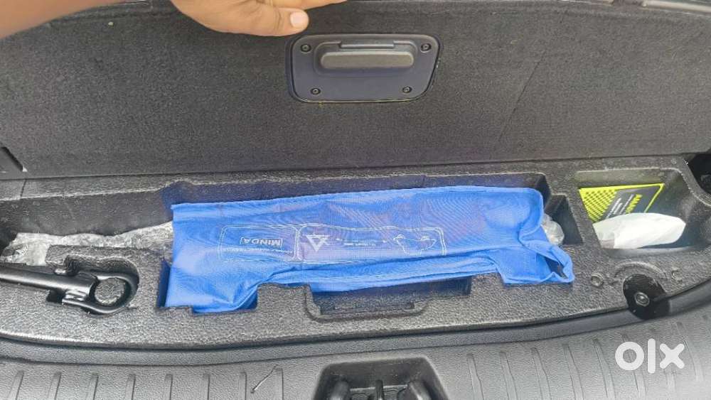 Mahindra Xuv700 2.0 Ax 7 Petrol At Str, 2021, Petrol