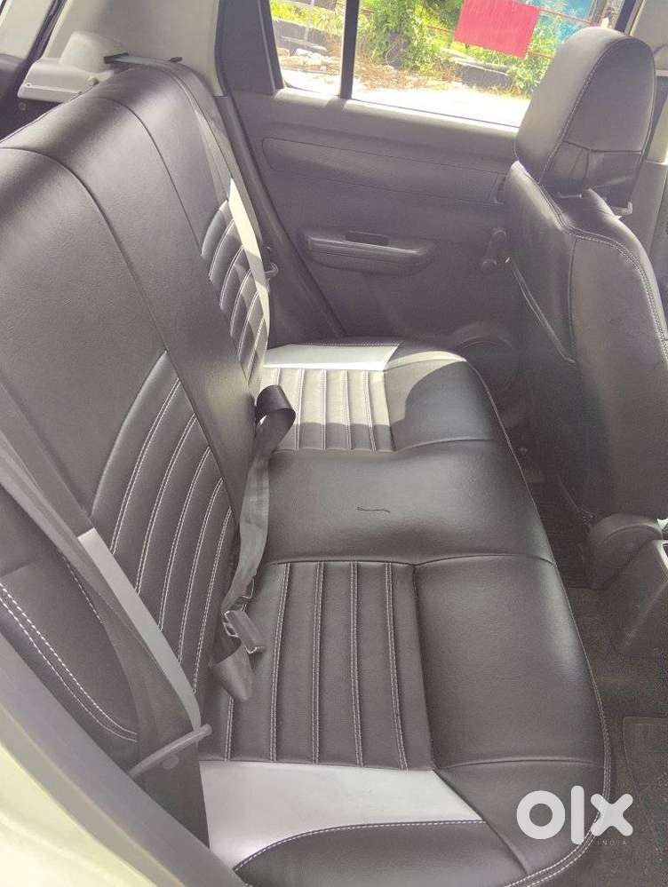 Maruti Suzuki Swift Lxi Option, 2010, Petrol