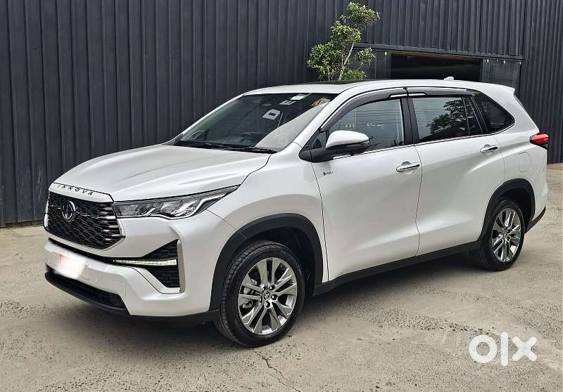 Toyota Innova Hycross 2.0 Zx (o) Hybrid 7 Str, 2025, Petrol