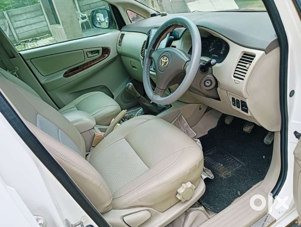 Toyota Innova 2.5 G4 Diesel 8-seater, 2009, Diesel