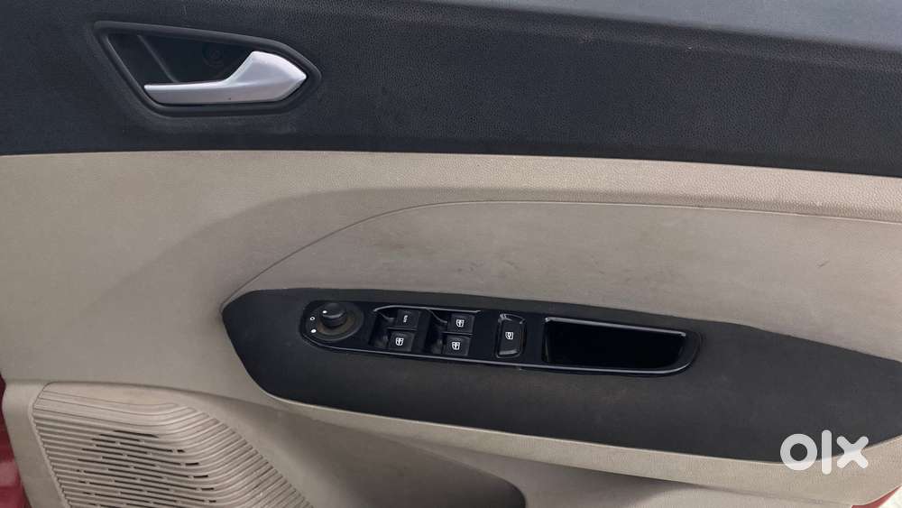 Renault Triber Rxz, 2020, Petrol