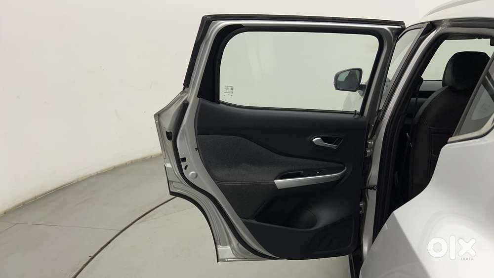 Nissan Magnite 1.0 Xv Premium Turbo Cvt, 2023, Petrol