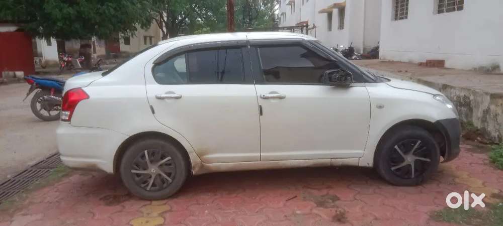 Maruti Suzuki Swift Dzire 2011