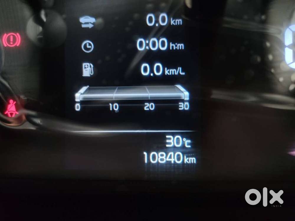 Kia Carens, 2022, Petrol