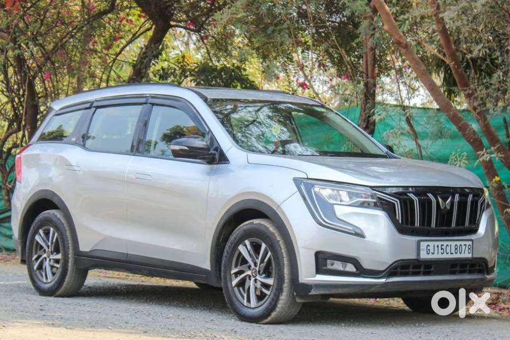 Mahindra Xuv700 Ax 5 Petrol Mt Str (e), 2022, Petrol