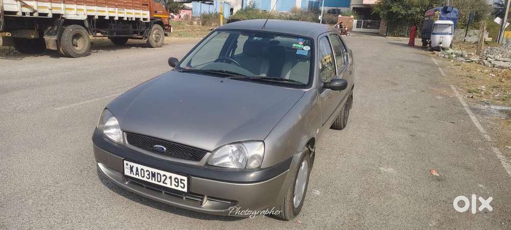 Ford Ikon 1.4 Zxi, 2004, Petrol