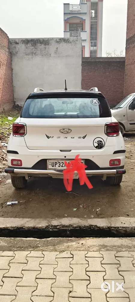 Hyundai Venue 2021 Diesel Well Maintained