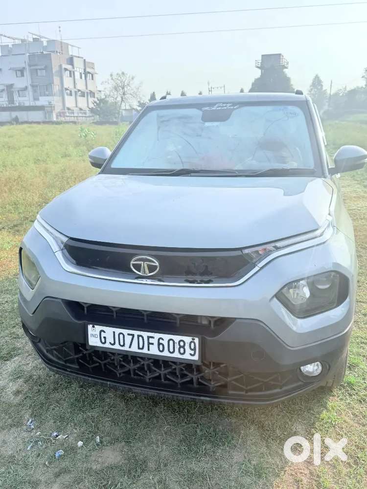 Tata Punch Dazzle Sunroof 2023