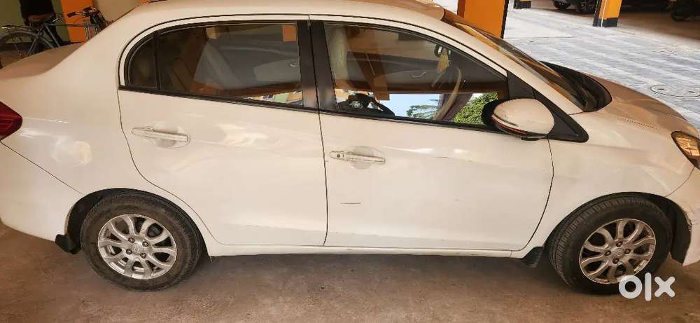 Honda Amaze 2015 Petrol 64200 Km Driven